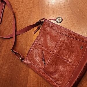 The Sak dark caramel messenger style crossbody! In EXCELLENT condition!!!